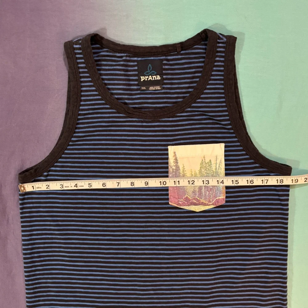 Prana Striped Men’s Tank with contrasting Scenic Pocket Detail - Picture 6 of 12